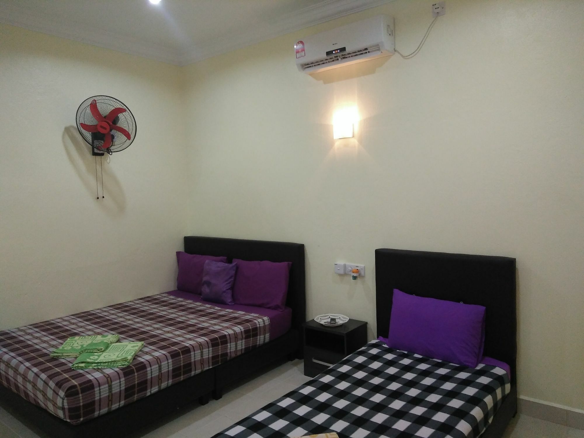 Motel Aurora Damai Пантай-Сенанг Экстерьер фото