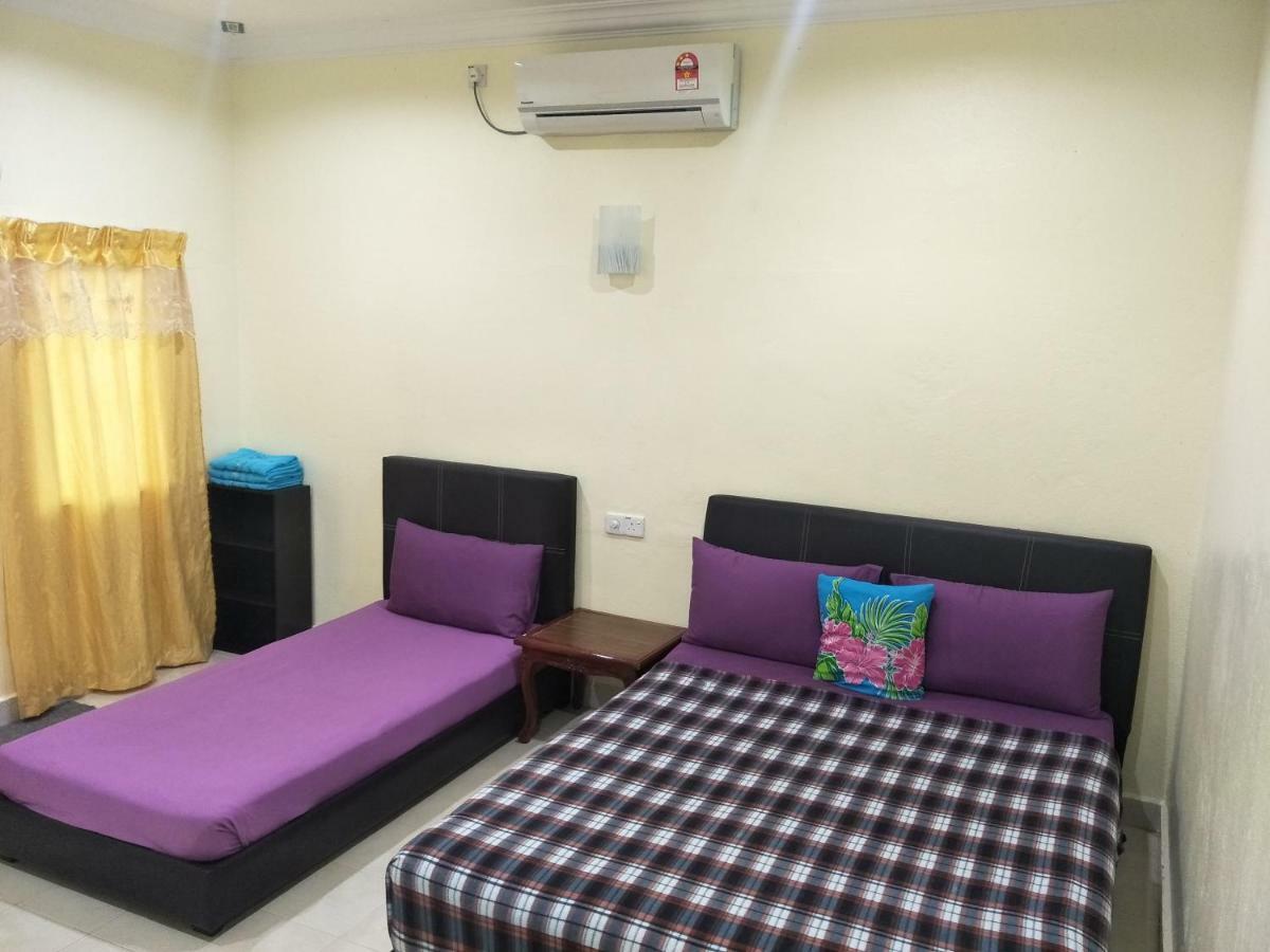 Motel Aurora Damai Пантай-Сенанг Экстерьер фото